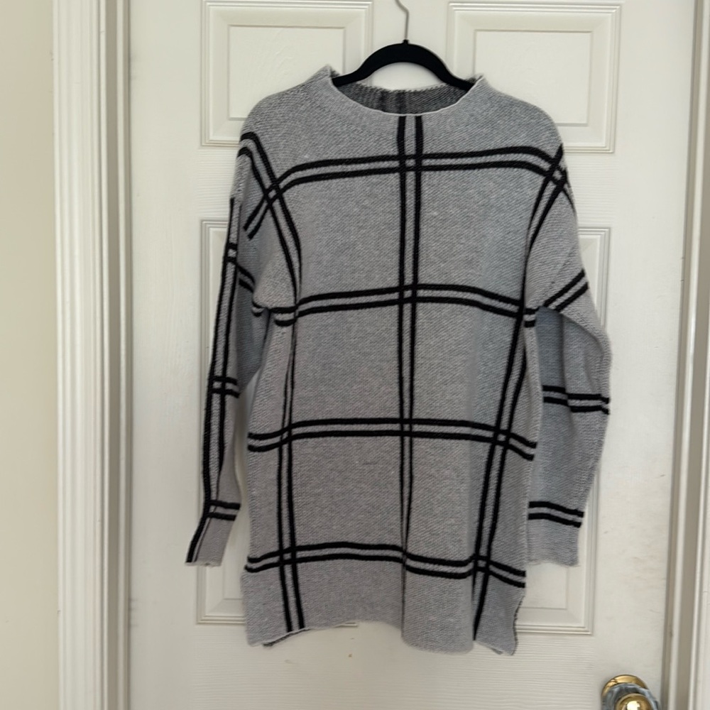 New without tag sweater